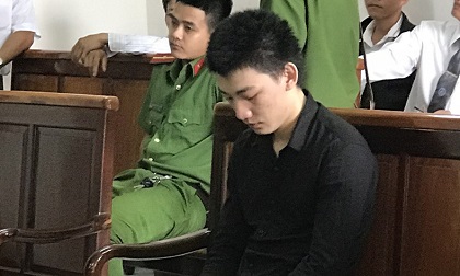 Ngồi tù vì 'yêu' bạn gái nhí 15 tuổi