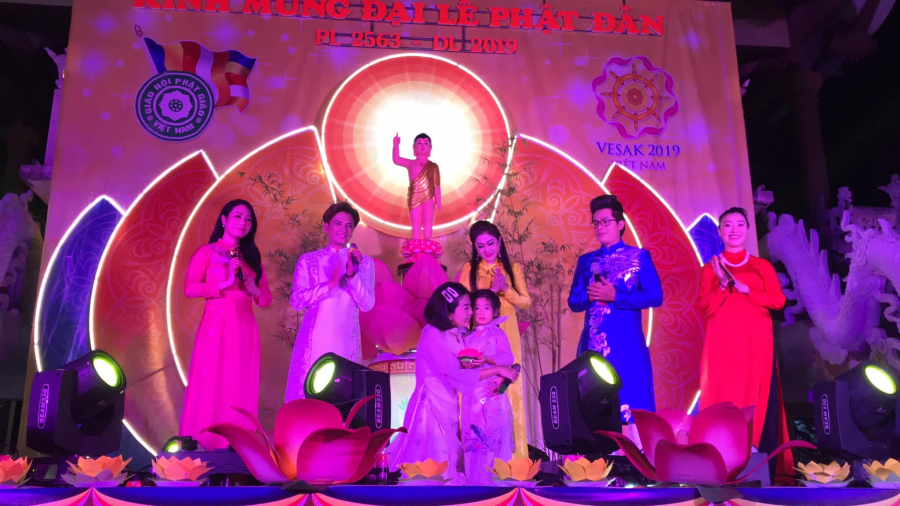 hoa-hiep-ngam-ngui-chia-se-loat-anh-quy-cua-mai-phuong-nam-qua-nguoi-con-do-nam-nay-chi-con-nu-cuoi-o-lai-nhan-gian-a21-4915687