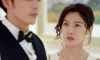 Chồng cũ vừa gặp lại đã mỉa mai vợ cũ đủ điều, ai ngờ chỉ một tiếng gọi từ trên ô tô xuống sau đó đã đủ khiến anh ta tái mặt