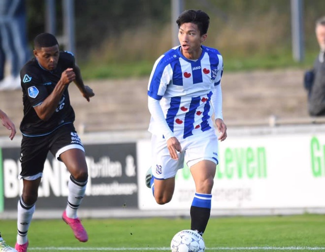 Van Hau huong dai ngo lon neu o lai Heerenveen hinh anh 1 vhthidau_mefx.jpg