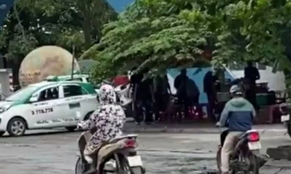 Cảnh sát nổ súng chặn nhóm thanh niên dùng dao truy sát đối thủ