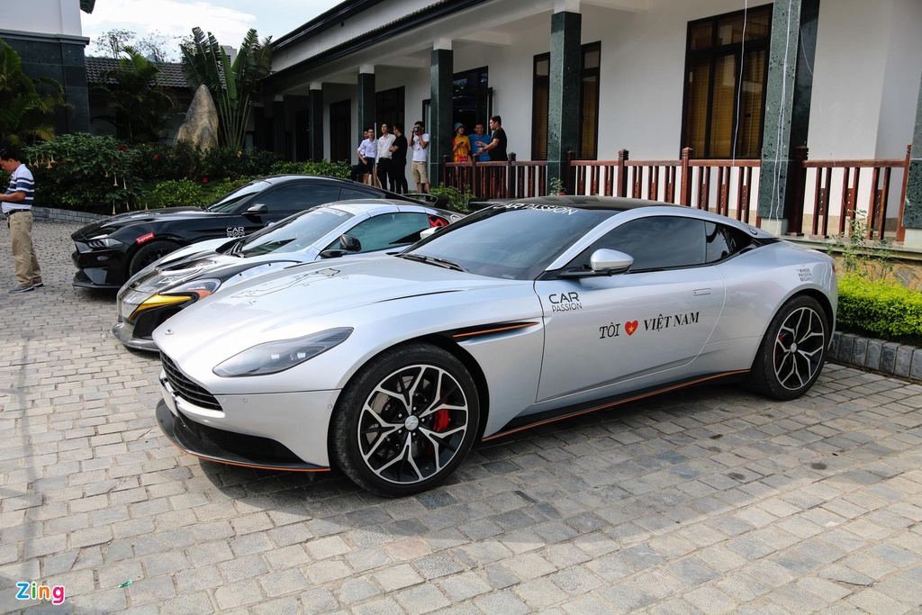 Loat sieu xe the thao phan phoi chinh hang gia tren 10 ty dong tai VN hinh anh 4 Car_Passion_13_zing.jpg
