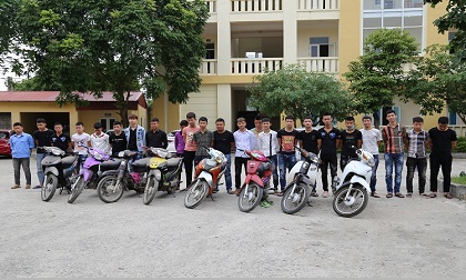 Vĩnh Phúc: Xử lý 26 'quái xế' điều khiển xe mô tô bốc đầu, nẹp bô gây náo loạn đường phố