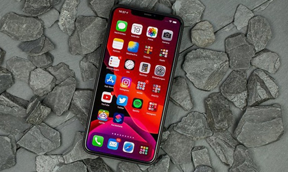 Loạt smartphone xách tay giảm nửa giá sau một năm về Việt Nam