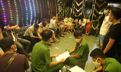 Khởi tố nữ chủ quán karaoke tham gia 'tiệc ma túy' cùng khách tại Đắk Nông