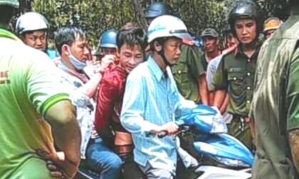 Truy sát cha mẹ vợ rồi chui vào lu nước trốn