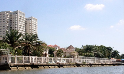 Phát hiện thi thể nam giới trôi trên sông Sài Gòn