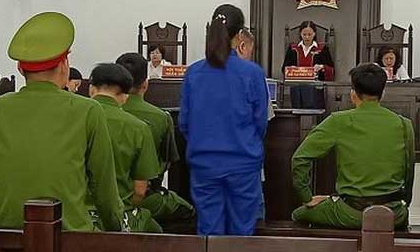'Nữ quái' buôn hàng chục cân ma túy thoát án tử vì đang nuôi con nhỏ