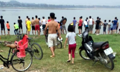 Hà Nội: Hai nữ sinh lớp 10 tắm sông Đà bị đuối nước thương tâm