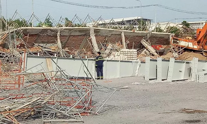 Khởi tố vụ sập tường đang thi công khiến 10 người chết ở Đồng Nai
