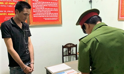 Bắt đối tượng lẻn vào nhà vệ sinh dâm ô học sinh lớp 5