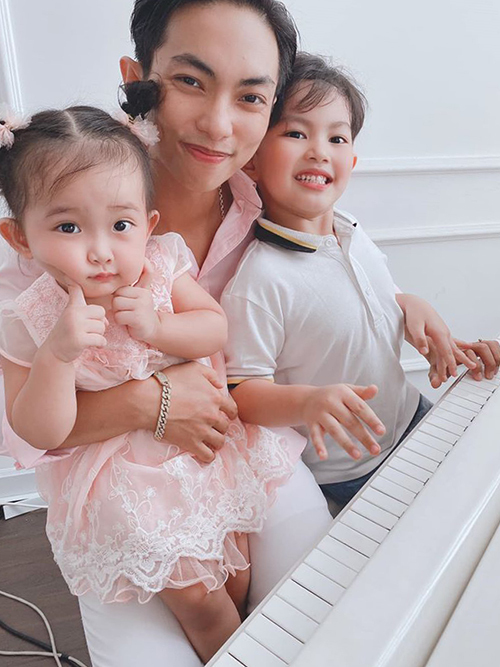 Kubi và Anna càng lớn càng thể hiện năng khiếu nhảy múa giống bố mẹ.