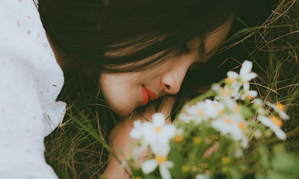 Muốn hạnh phúc và bình yên trong tình yêu, có 3 điều phụ nữ phải học cách buông bỏ