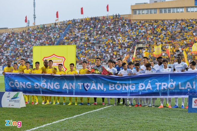 Bao chau A than phuc su tro lai cua bong da Viet Nam hinh anh 1 nd_zing_11.jpg
