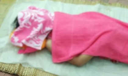 Thi thể bé gái nổi lên trên mặt hồ ở TP Vinh