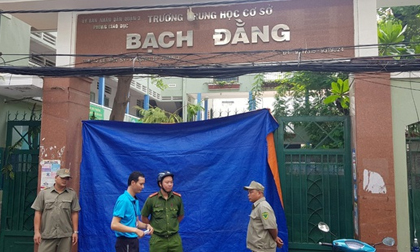 Bàn giao thi thể học sinh tử nạn do phượng đổ cho gia đình