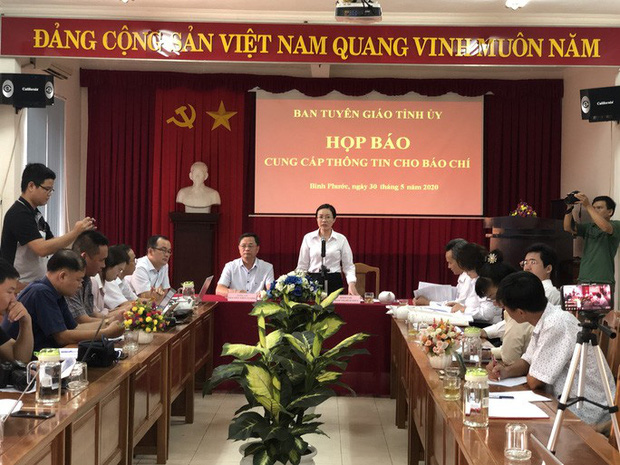 Vụ bị cáo tự tử sau khi bị tuyên 3 năm tù: Nạn nhân uống hết 1 chai thuốc trừ sâu trước khi nhảy lầu tại TAND Bình Phước
