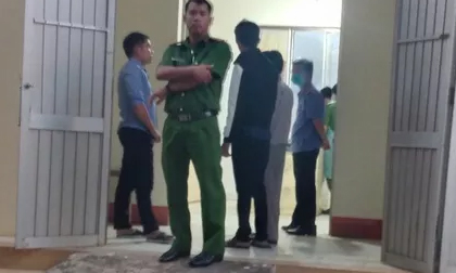 Điều tra vụ người đàn ông chết ở sân tòa, nghi tự tử sau khi bị tuyên án
