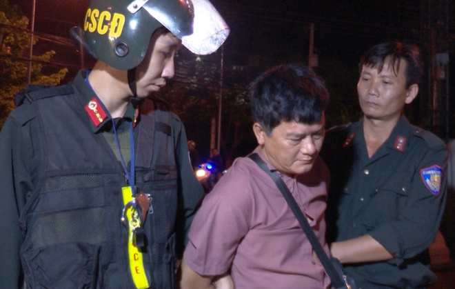 Canh sat bat hai nghi can tang tru lon nhat Vinh Long anh 1