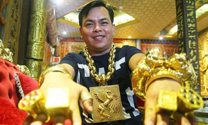 'Đại gia' đeo 20kg vàng giả Phúc XO sắp hầu toà sơ thẩm, đối diện án phạt 15 năm tù
