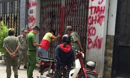 Băng tín dụng đen liên kết 'bóp cổ' con nợ bằng thủ đoạn ép cầm sổ đỏ