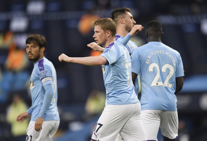 De Bruyne tỏa sáng, Man City đè bẹp Arsenal