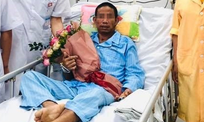 Bất ngờ cảnh người đàn ông bỗng dưng 'sống lại' khi người nhà đang chuẩn bị hậu sự