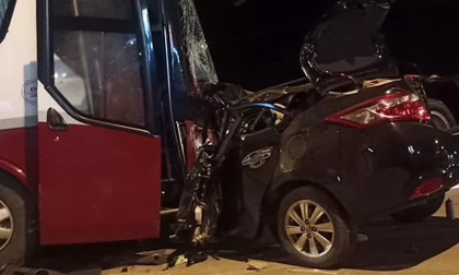 Thanh Hóa: Xe con đấu đầu xe khách, một người tử vong tại chỗ