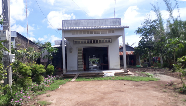 Thầy giáo 'sàm sỡ' 2 nữ sinh tiểu học tại nhà vệ sinh và cuộc 'ngã giá' 100 triệu đồng - 1
