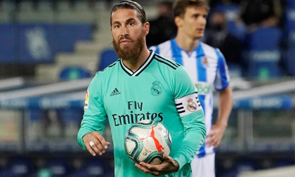 Ramos lập công giúp Real Madrid chiếm ngôi đầu của Barca