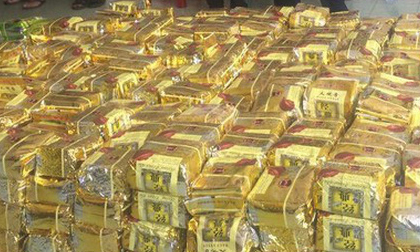 Hai người nước ngoài vận chuyển hơn 1 tấn ma tuý trên đường phố Sài Gòn