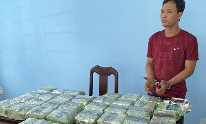 Phá đường dây ma túy ở TP.HCM, thu nhiều súng đạn