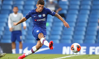 Thảm bại trước Chelsea, Man City 'dâng' ngôi vô địch cho Liverpool