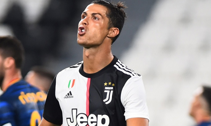 Ronaldo rực sáng trong chiến thắng 4-0 của Juventus