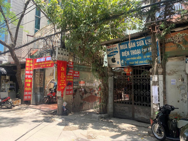 Lời khai của nghi phạm cướp tiệm vàng, đâm trọng thương người truy đuổi ở Hà Nội - Ảnh 2. Lời khai của nghi phạm cướp tiệm vàng, đâm trọng thương người truy đuổi ở Hà Nội - Ảnh 2.