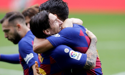 Suarez lập cú đúp, Barca vẫn mất điểm ở phút 88
