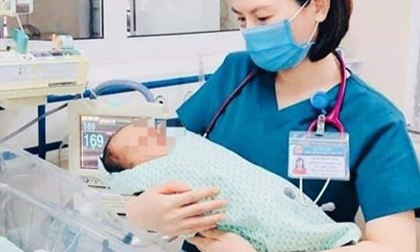 Bé sơ sinh bị mẹ bỏ rơi dưới hố gas đã tử vong