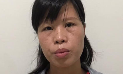 Khởi tố người mẹ bỏ con sơ sinh ở hố ga