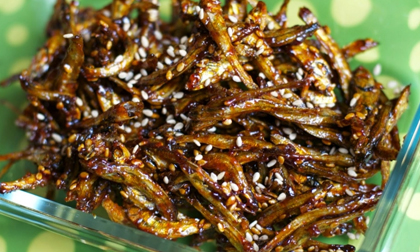 Cách làm cá cơm rim tỏi ớt ngon ngất ngây, 'đánh bay' cả nồi cơm