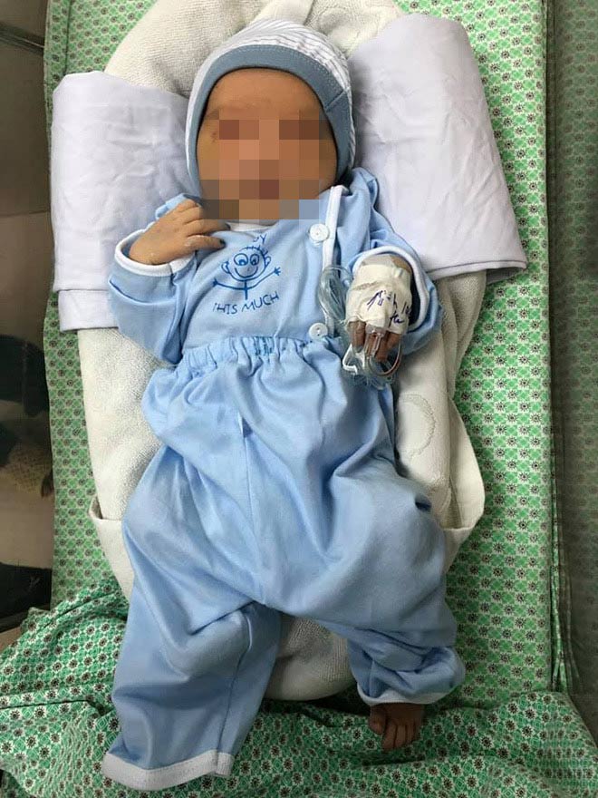 Diễn biến bất ngờ vụ bỏ con mới sinh dưới hố ga: Người mẹ đang bị tạm giam vì trộm cắp tài sản - 1