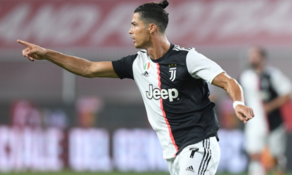 Ronaldo sút xa đẳng cấp, Juventus giữ vững ngôi đầu