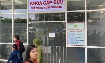 TP.HCM: Nghi vấn bé 9 tuổi bị mẹ dùng kéo đâm thủng tim nguy kịch, người nhà nói cháu từng bị mẹ đánh đập nhiều lần
