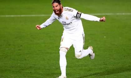 Ramos tỏa sáng, Real cắt đuôi Barca trong cuộc đua vô địch