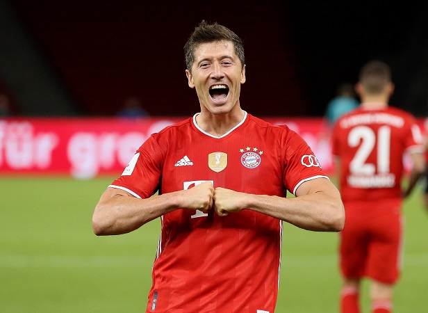 Lewandowski lập cú đúp, Bayern Munich đoạt Cup quốc gia Đức