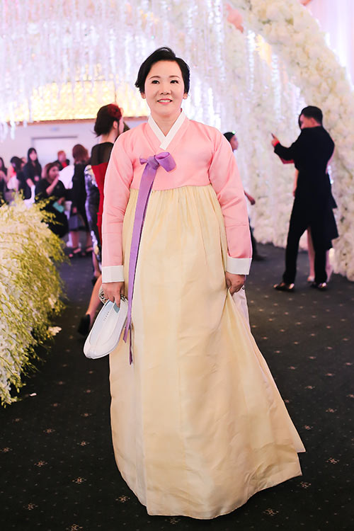 co-me-va-2-em-gai-de-thuong-the-nay-bao-sao-hari-won-khong-dang-yeu-img_1400-1482736884-width500height750