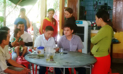 Chồng kéo vợ bị điện giật, cả 2 cùng tử vong