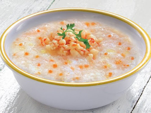 Mẹ nên tự nấu ăn cho con để bé không còi cọc