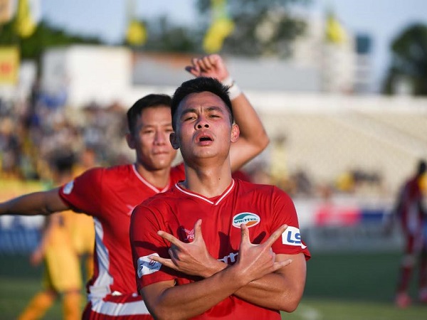 Thắng nghẹt thở SLNA, CLB Viettel tạm vươn lên vị trí thứ 2 V.League 2020