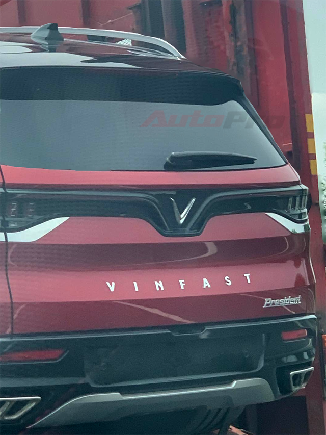 VinFast úp mở mẫu xe ‘Chủ tịch’ sắp ra mắt tại Việt Nam: Có thể dùng động cơ V8 mạnh hơn Cadillac Escalade - 1
