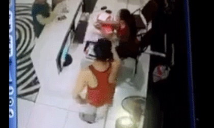 Giám đốc chi nhánh ngân hàng tại Hà Nội hành hung nữ nhân viên bể bơi